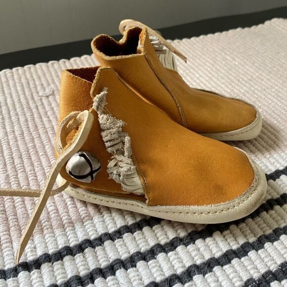 Vintage Leather Moccasin Booties Fringe Bell 3 - Picture 1 of 5